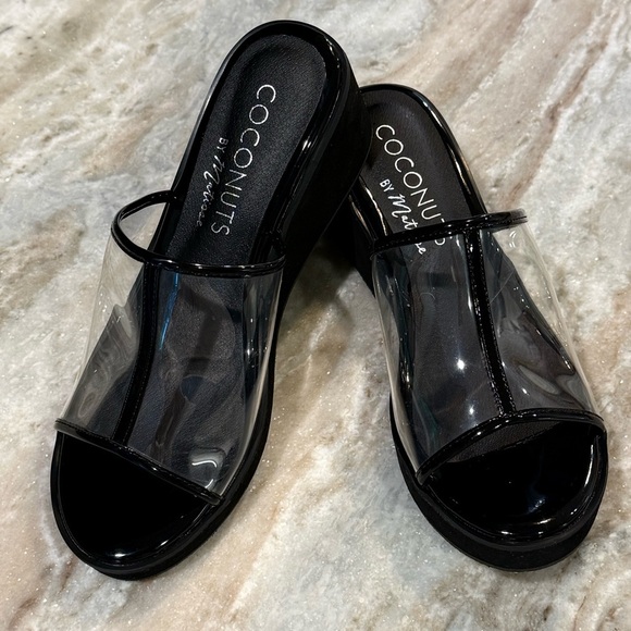 Women’s Coconuts by MATISSE Layered black/clear platform wedge sandal- Size 8 - Picture 3 of 10